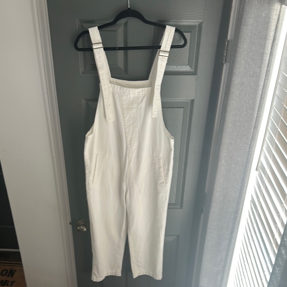 Style Rack Classic White Apparel